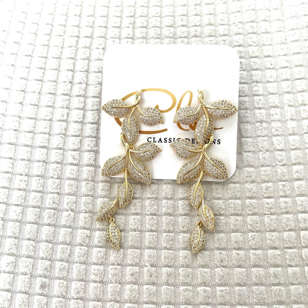 Long leaf earrings